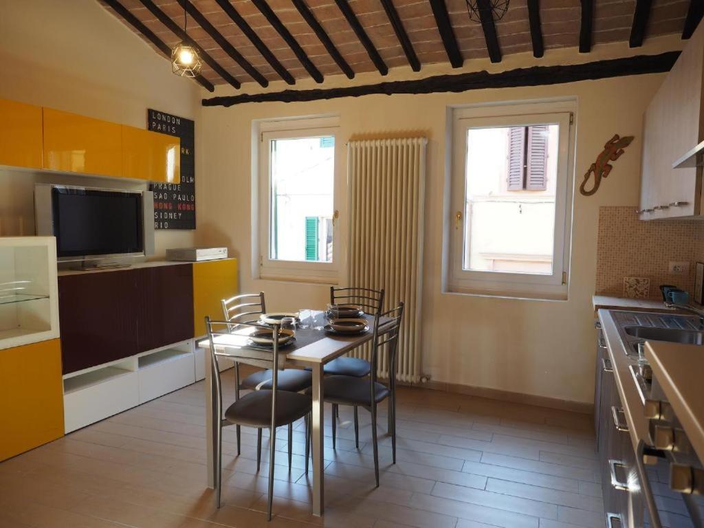 Contrada House By Francigenaapartments 锡耶纳 外观 照片